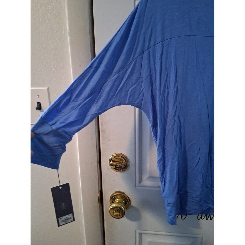 Women's Top XS Jennifer Lopez 3/4 Sleeves Blue Silver Accent Studs NWT - Picture 5 of 7
